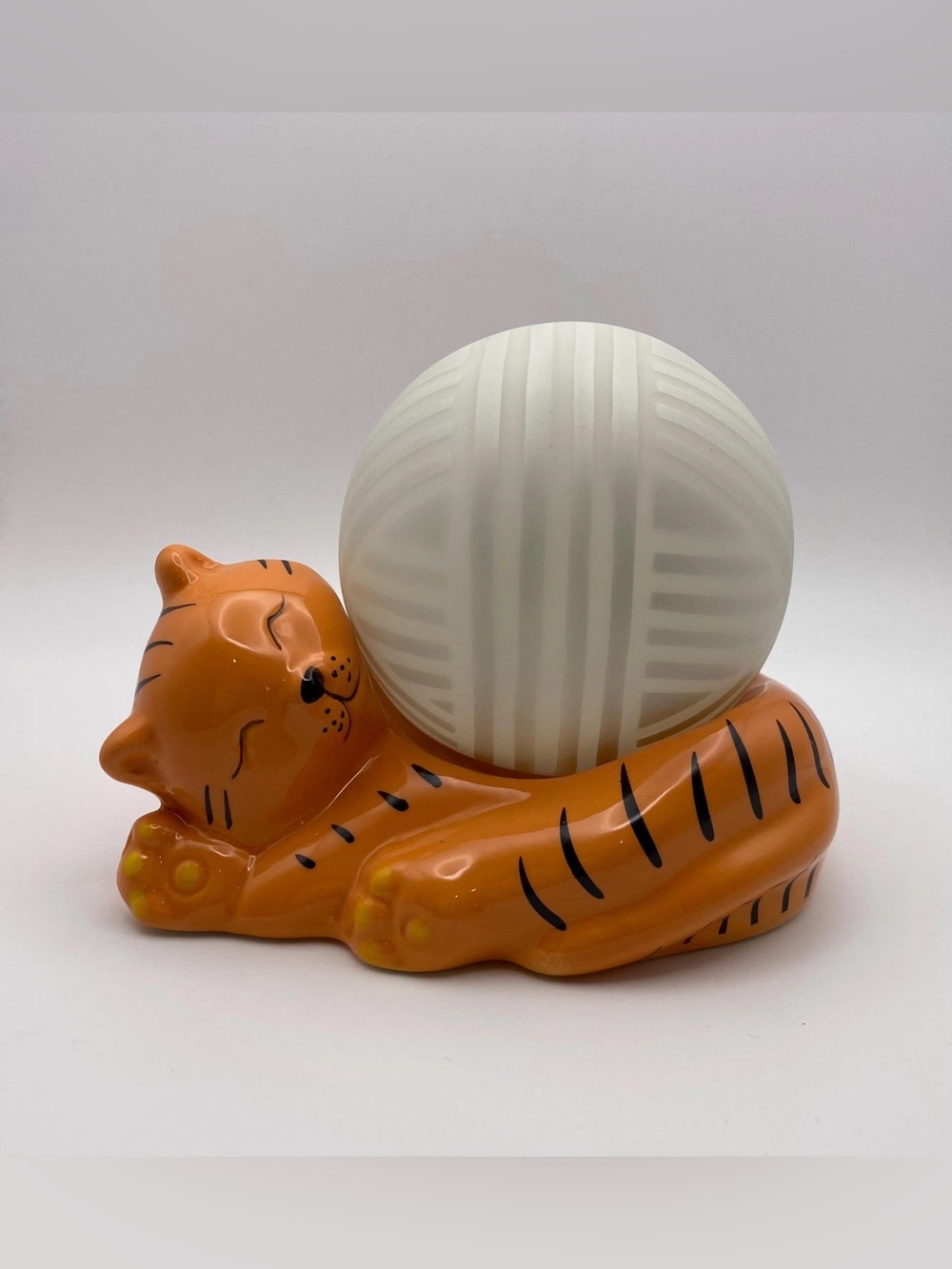 Ceramic Cat LED Desk Light - Picture 2 of 3